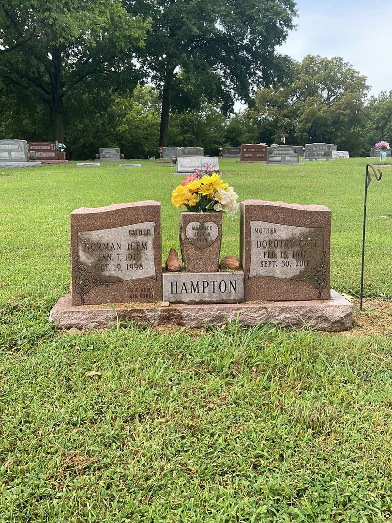 Dorothy Call Hampton's grave. Photo 1