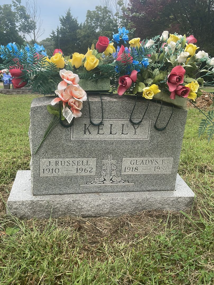 Gladys Fern Kelly's grave. Photo 1