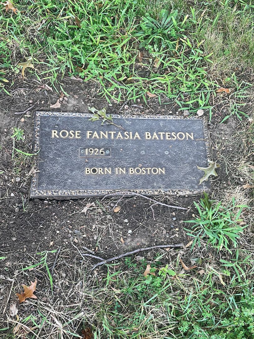 Rose Fantasia Bateson's grave. Photo 1