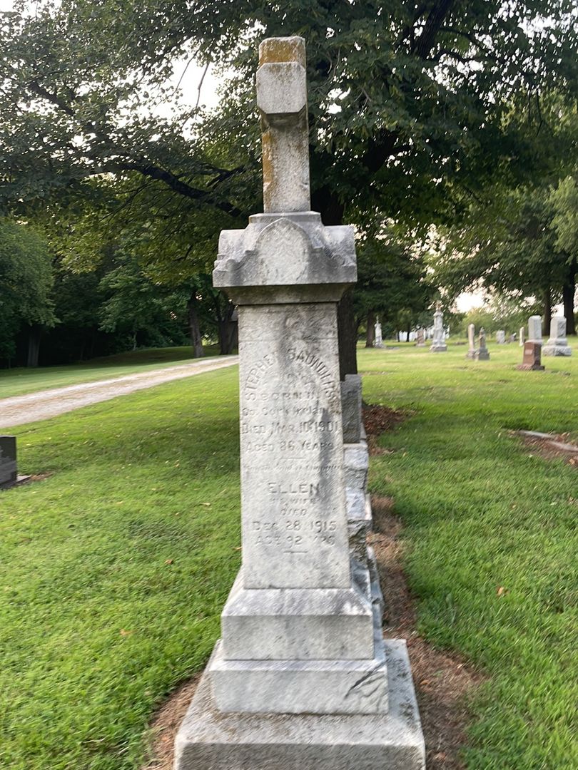 Ellen Saunders's grave. Photo 1