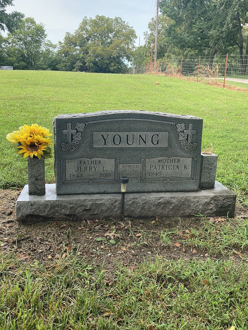 Jerry L. Young's grave. Photo 1