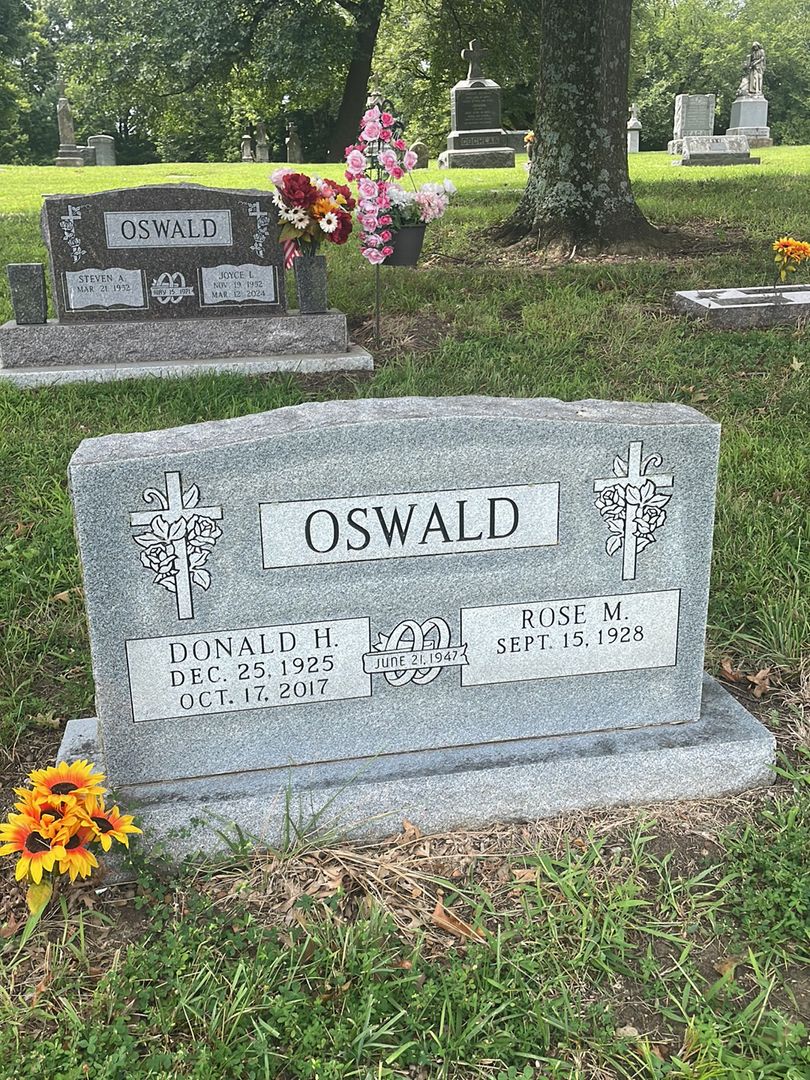 Donald Henry Oswald's grave. Photo 1