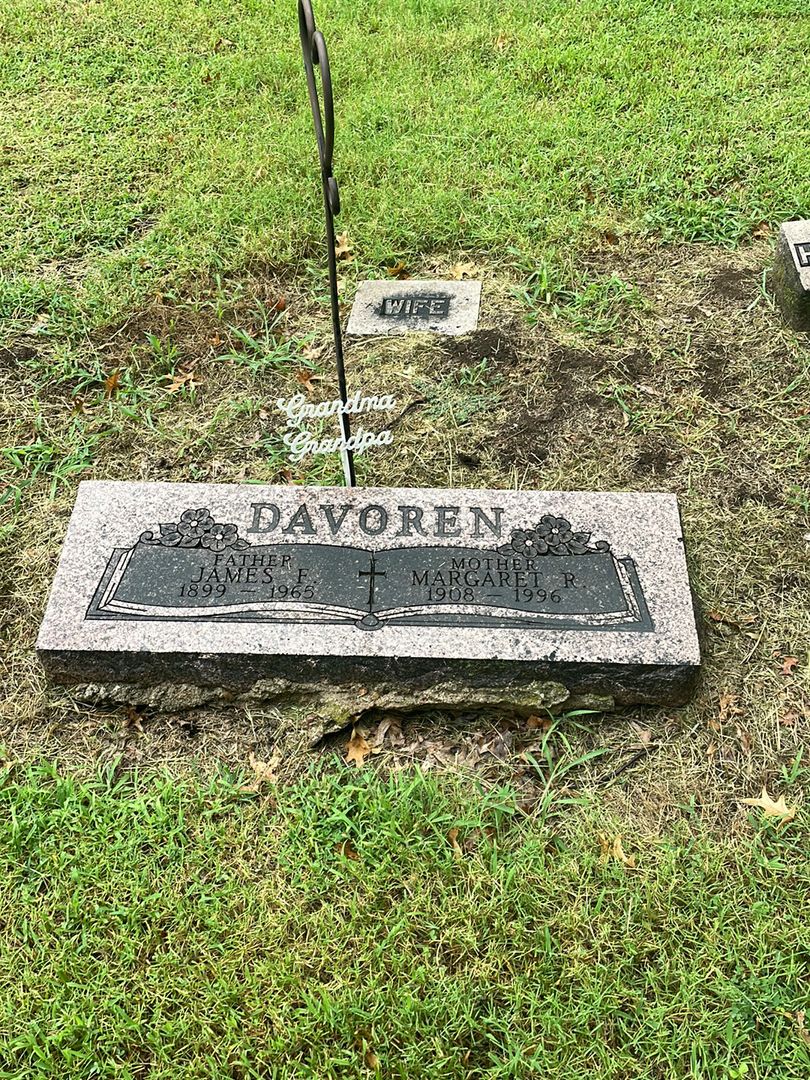 James Francis Davoren Senior's grave. Photo 1