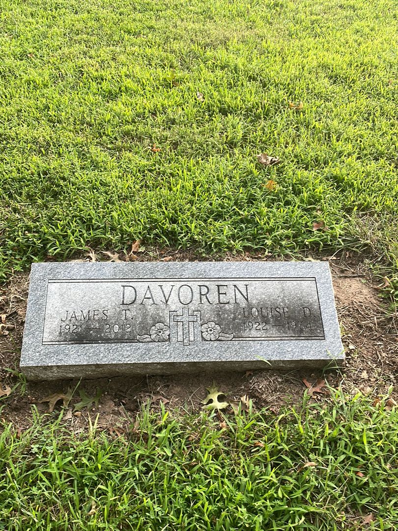 James Thomas Davoren's grave. Photo 1