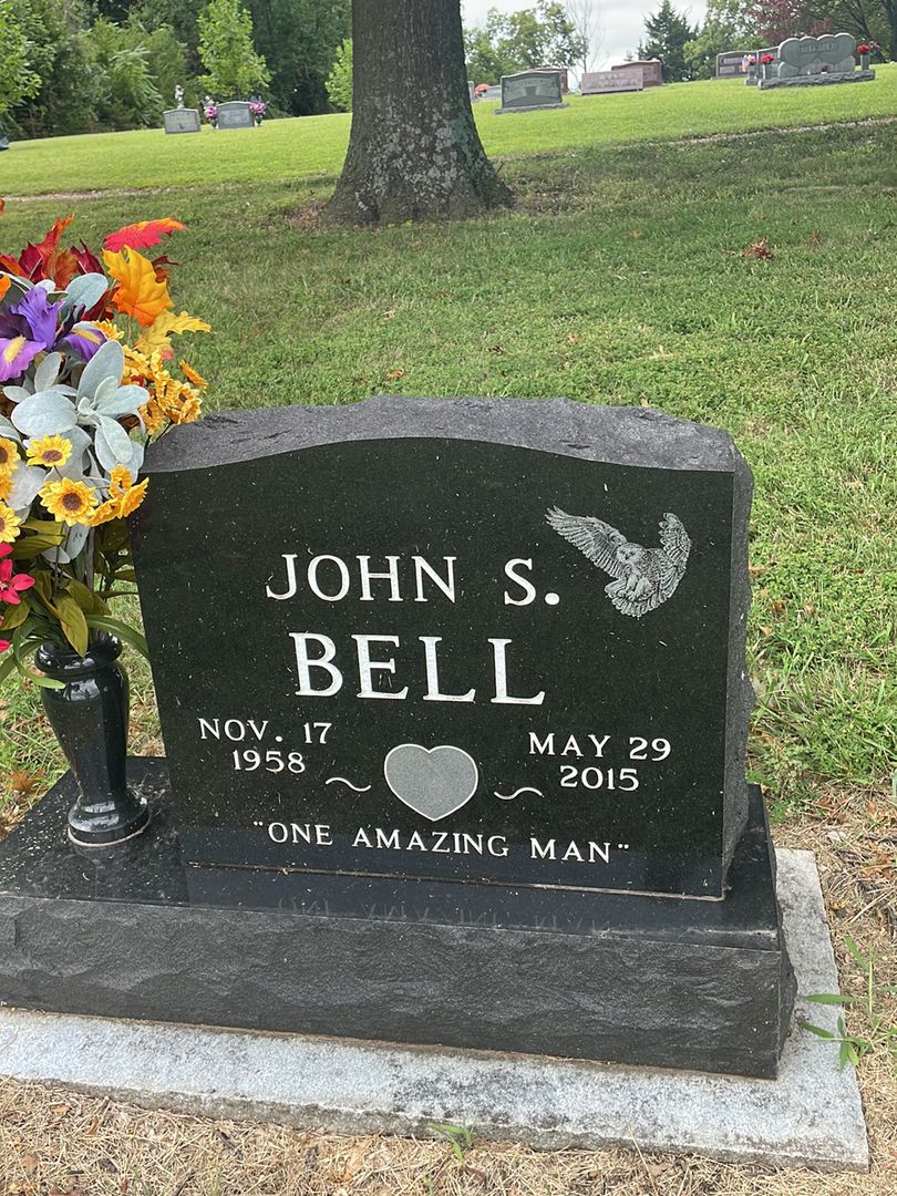 John Scott Bell's grave. Photo 1