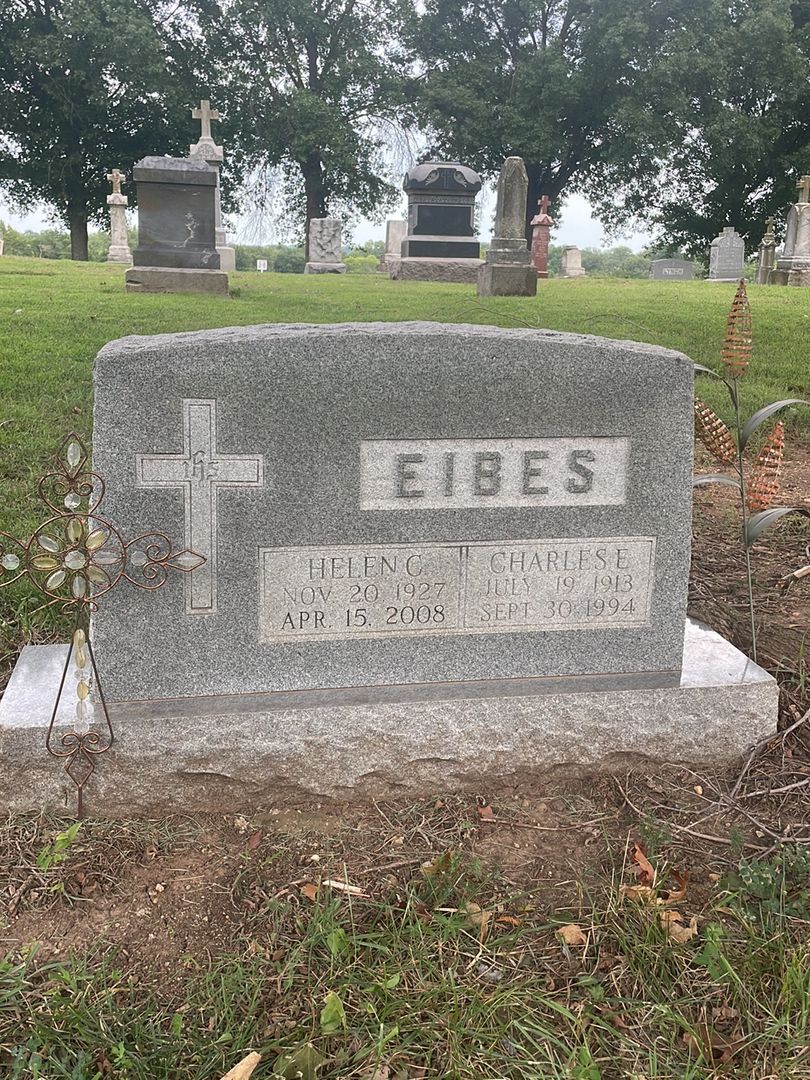 Charles Edward Eibes's grave. Photo 1