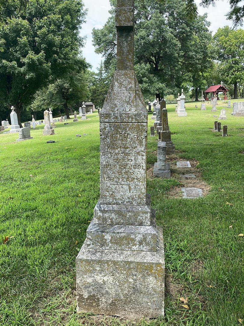 Winifred Fay's grave. Photo 1