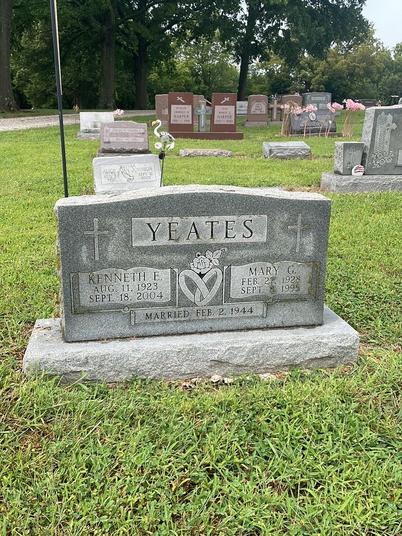 Kenneth E. Yeates's grave. Photo 1