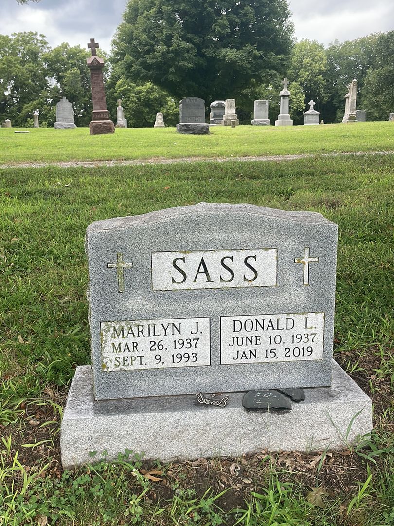 Marilyn J. Sass's grave. Photo 1