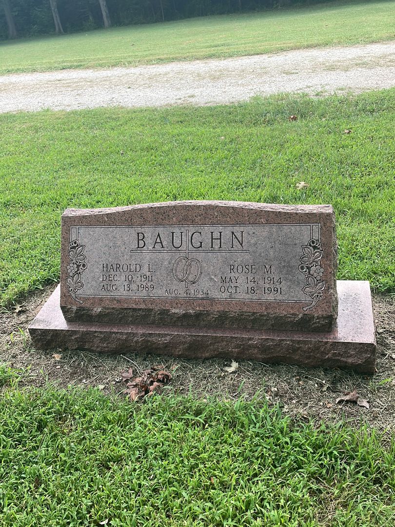 Harold L. Baughn Senior's grave. Photo 1