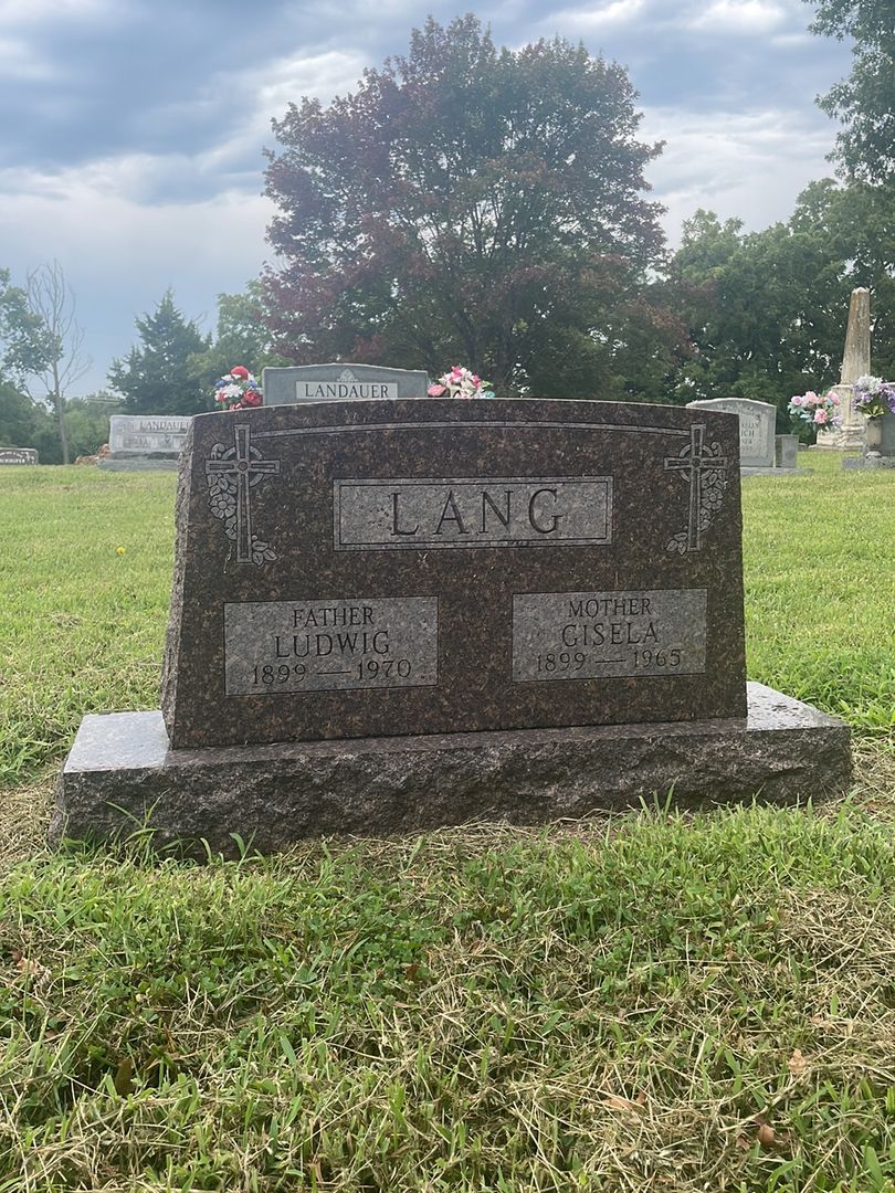 Ludwig Lou Lang's grave. Photo 1