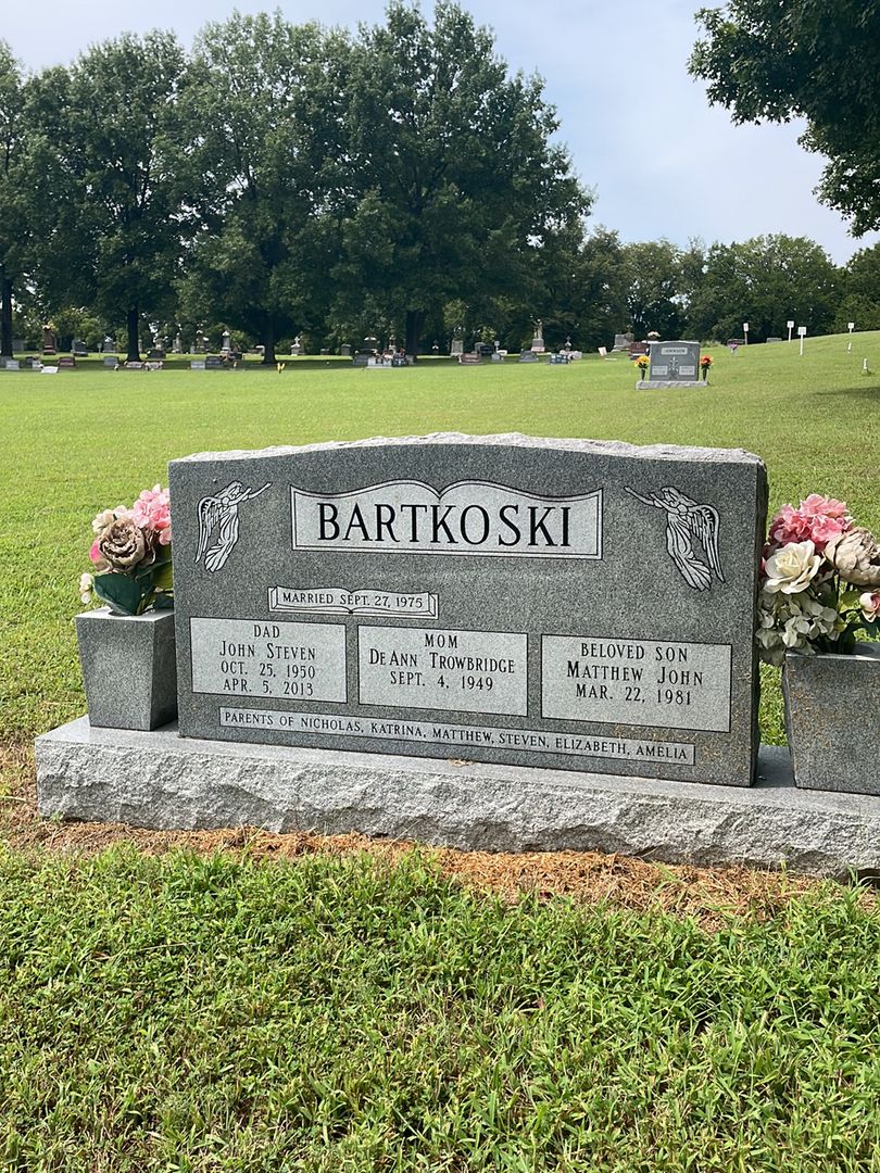 John Steven Bartkoski's grave. Photo 1